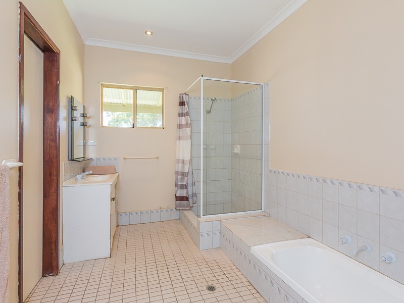 973 Anketell Road, Oakford WA 6121