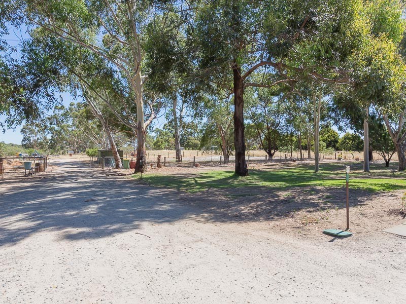 973 Anketell Road, Oakford WA 6121