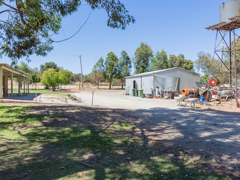 973 Anketell Road, Oakford WA 6121