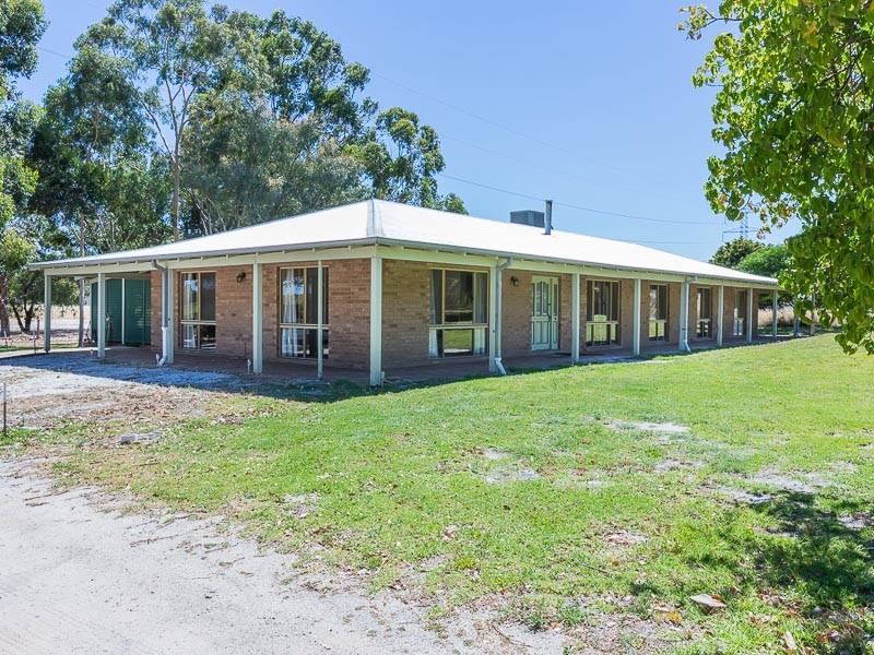 973 Anketell Road, Oakford WA 6121
