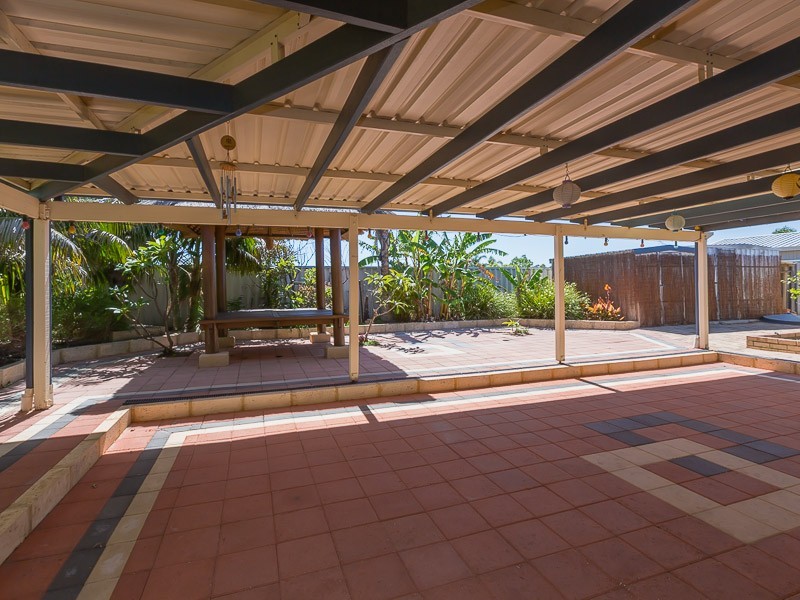 11 Brigadoon Place, Cooloongup WA 6168
