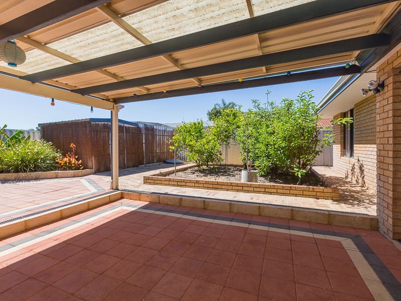 11 Brigadoon Place, Cooloongup WA 6168