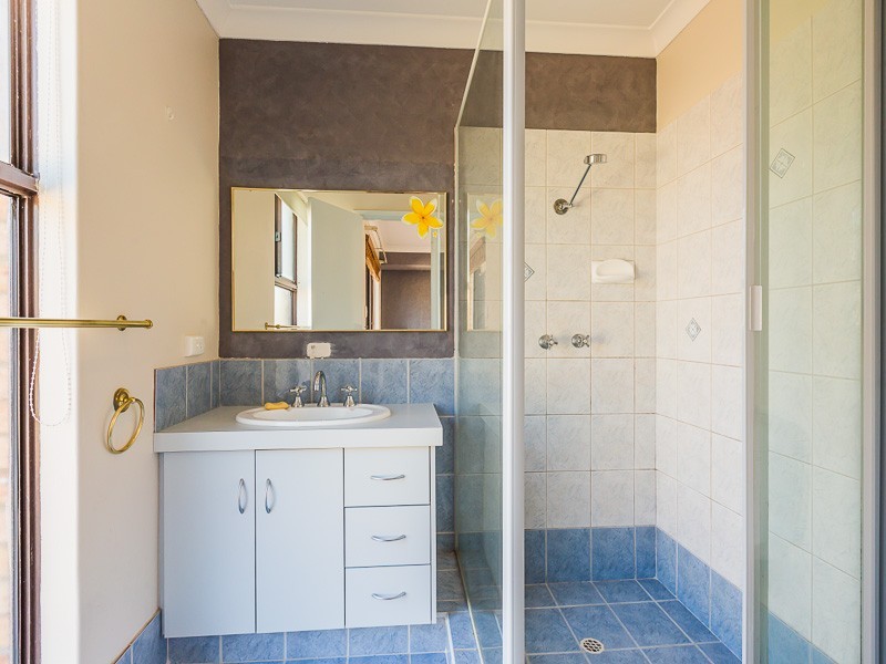 11 Brigadoon Place, Cooloongup WA 6168