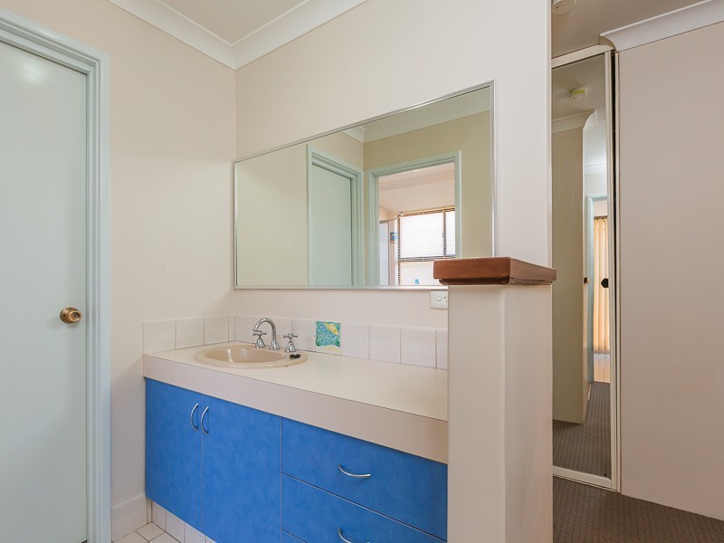 11 Brigadoon Place, Cooloongup WA 6168