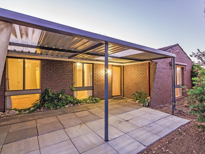 18 Kirkland Way, Parmelia WA 6167
