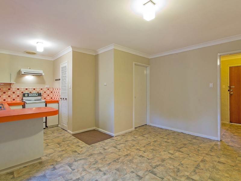 18 Kirkland Way, Parmelia WA 6167