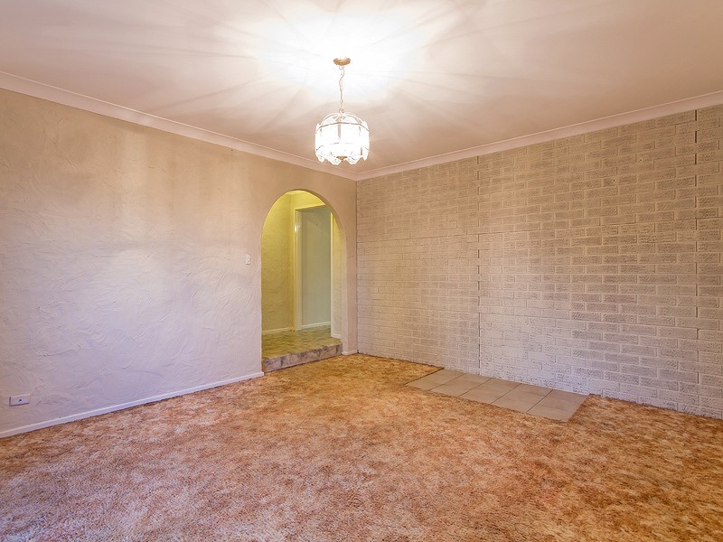 18 Kirkland Way, Parmelia WA 6167