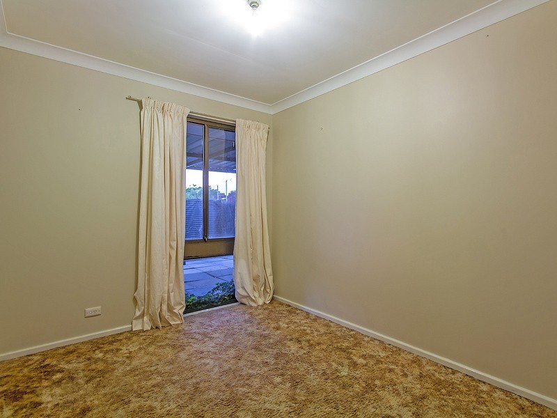 18 Kirkland Way, Parmelia WA 6167