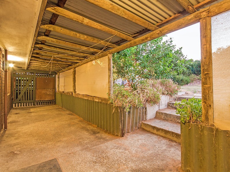 18 Kirkland Way, Parmelia WA 6167