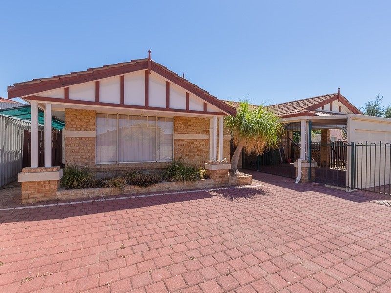 40 Brougham Crescent, Orelia WA 6167