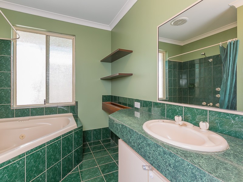 40 Brougham Crescent, Orelia WA 6167