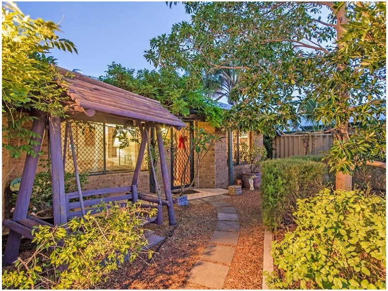 10 Bilya Gardens, Leda WA 6170