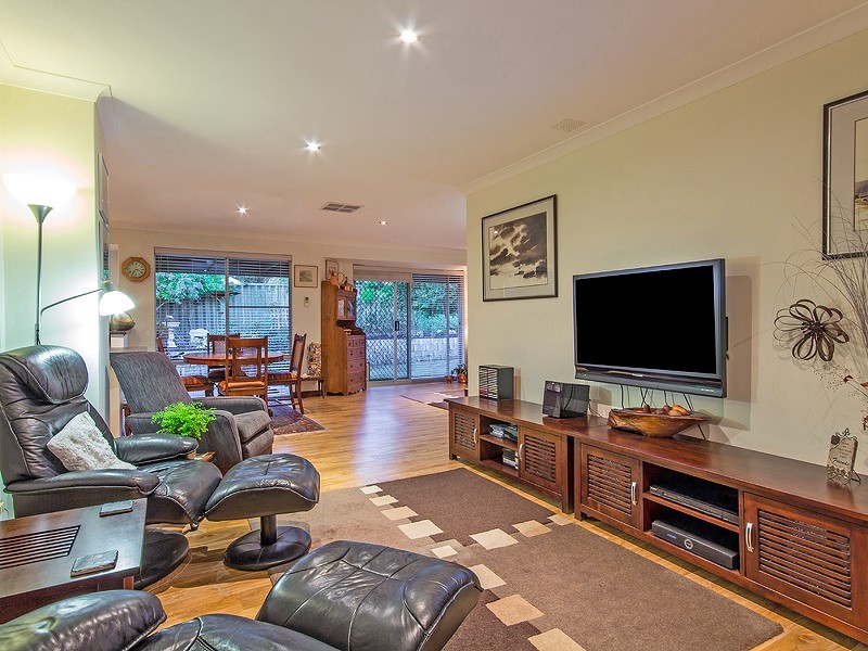 10 Bilya Gardens, Leda WA 6170