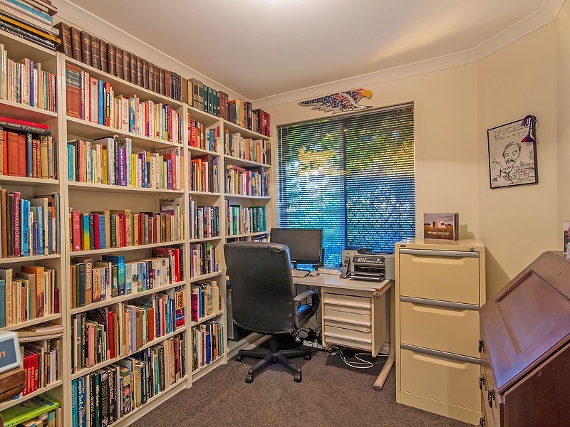 10 Bilya Gardens, Leda WA 6170