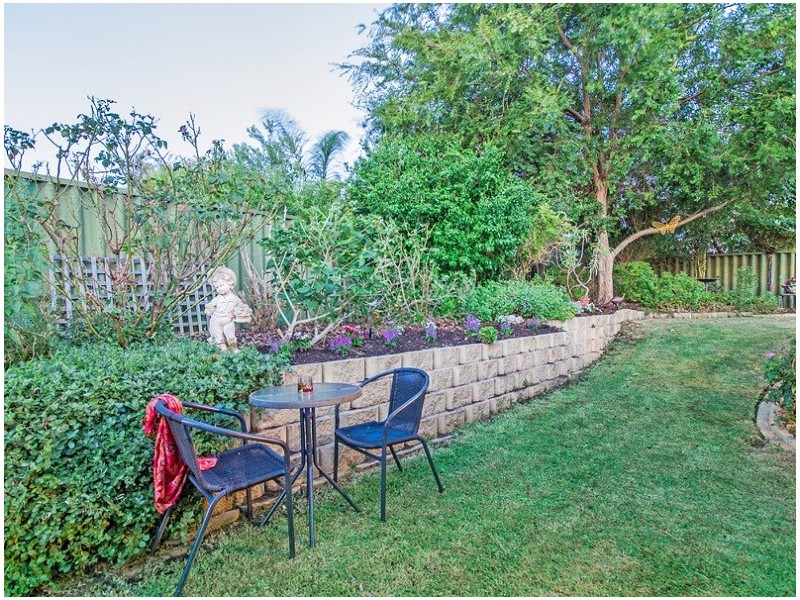 10 Bilya Gardens, Leda WA 6170