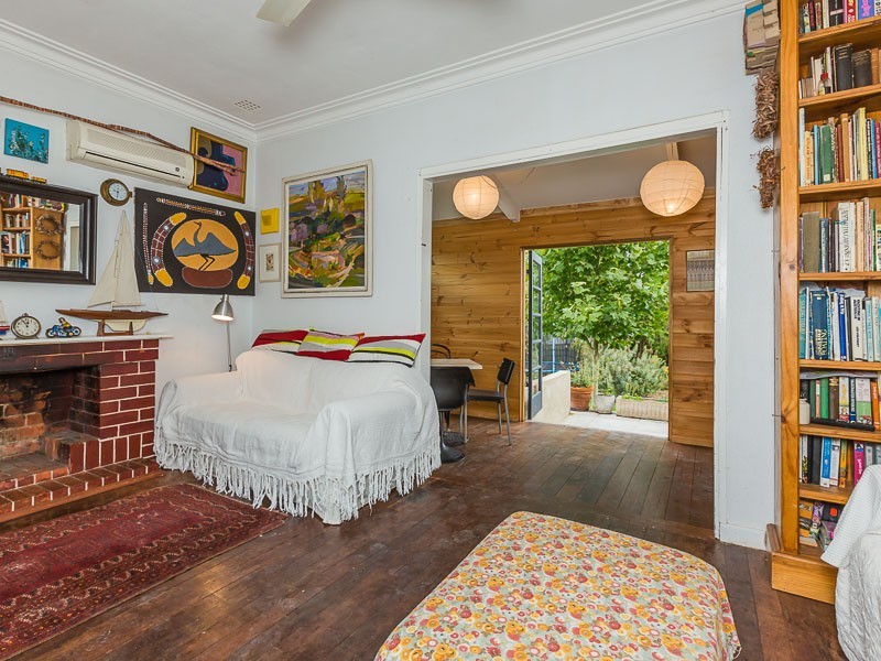 50 Clint Way, Calista WA 6167