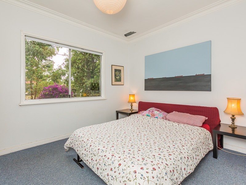 50 Clint Way, Calista WA 6167