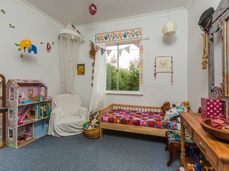 50 Clint Way, Calista WA 6167
