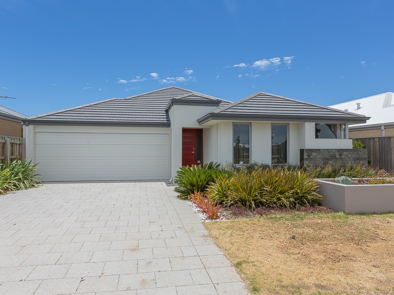 15 Gemstone Parade, Wellard WA 6170