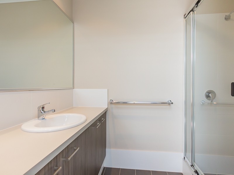 15 Gemstone Parade, Wellard WA 6170