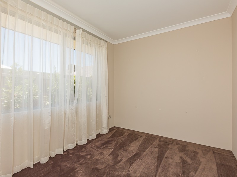 15 Gemstone Parade, Wellard WA 6170