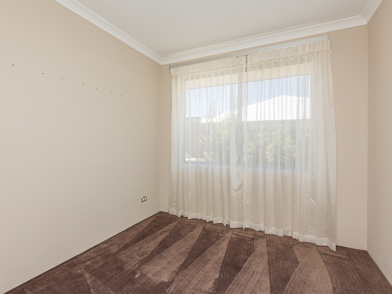 15 Gemstone Parade, Wellard WA 6170