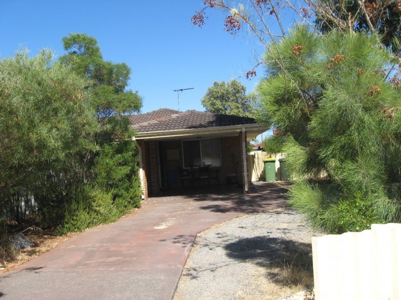 24 Madden Way, Parmelia WA 6167