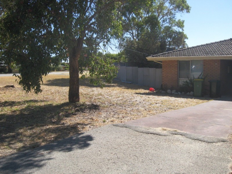 26 Madden Way, Parmelia WA 6167