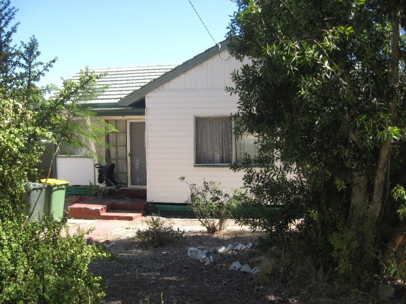 25 Kirkus Road, Medina WA 6167