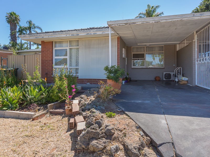 42A Littlemore Road, Orelia WA 6167