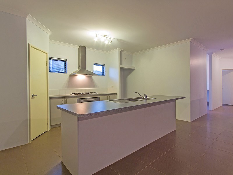 12 Hurn Rise, Wellard WA 6170
