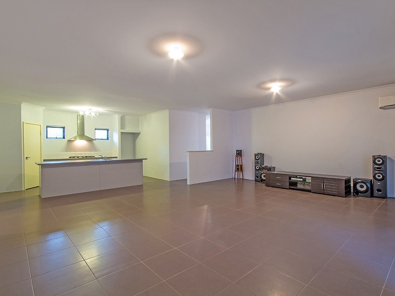 12 Hurn Rise, Wellard WA 6170