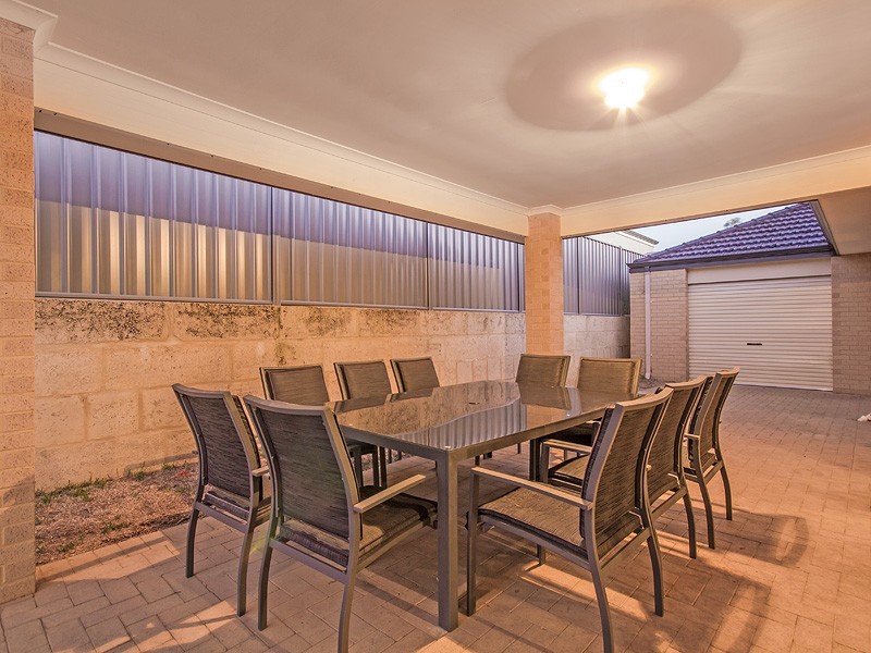 12 Hurn Rise, Wellard WA 6170