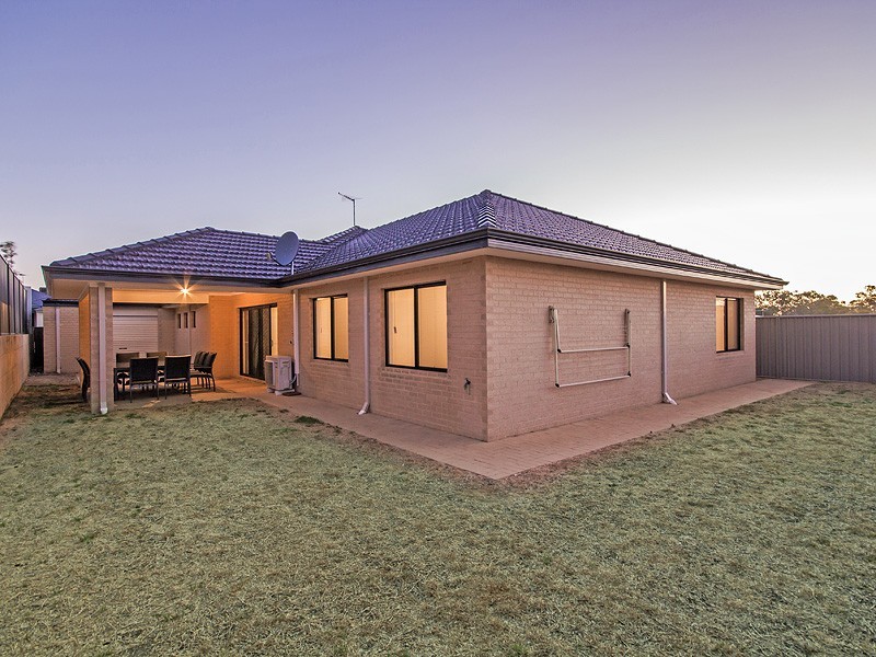 12 Hurn Rise, Wellard WA 6170