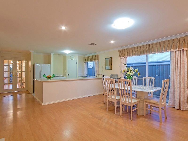 11 Petersfield Lane, Wellard WA 6170