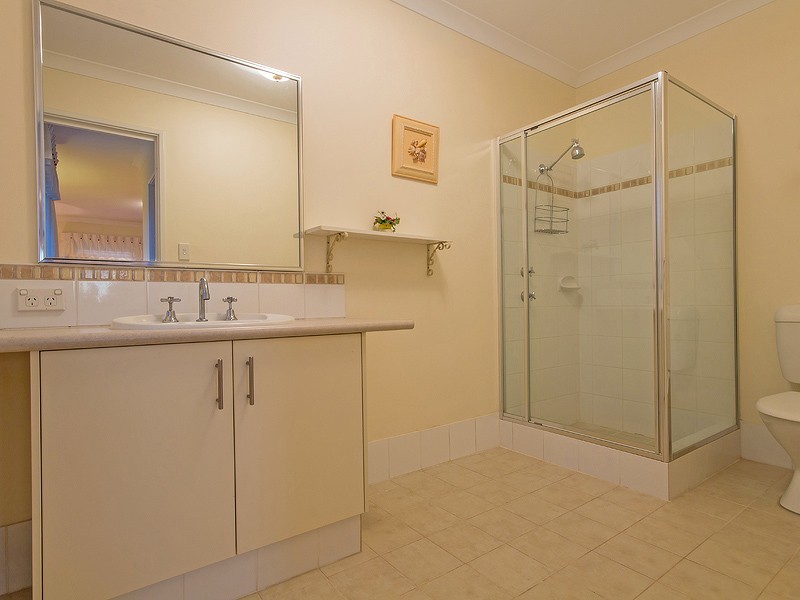 11 Petersfield Lane, Wellard WA 6170