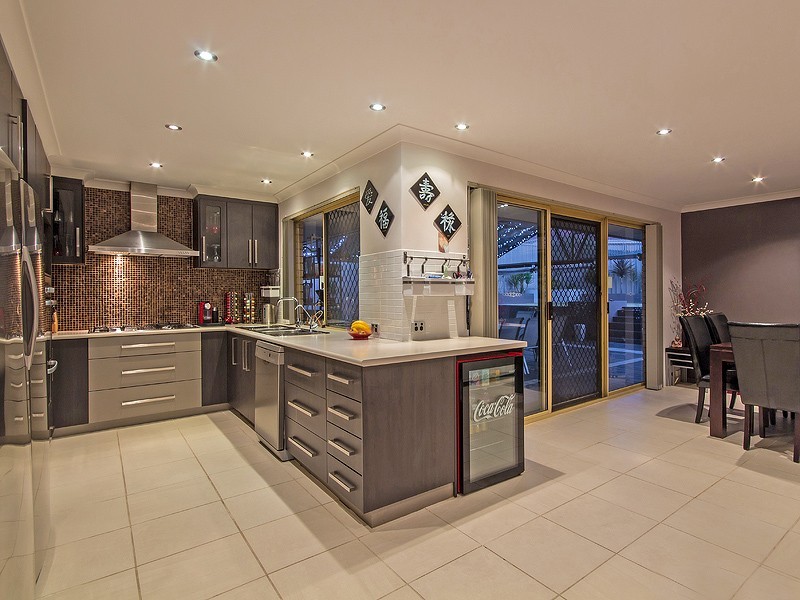 14 Corrigin Heights, Parmelia WA 6167