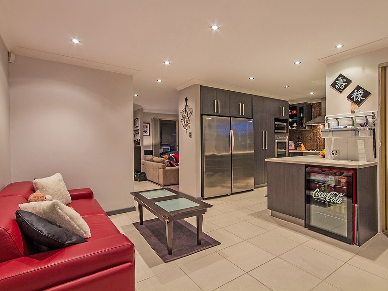 14 Corrigin Heights, Parmelia WA 6167