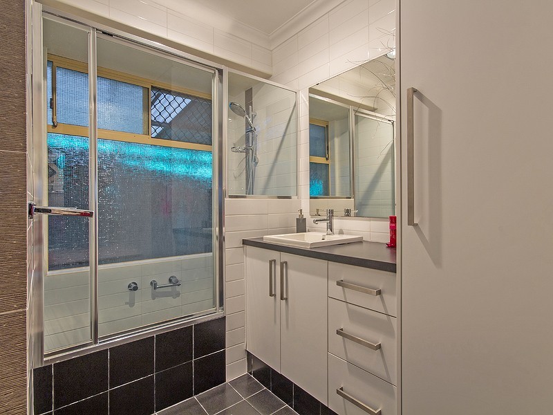 14 Corrigin Heights, Parmelia WA 6167