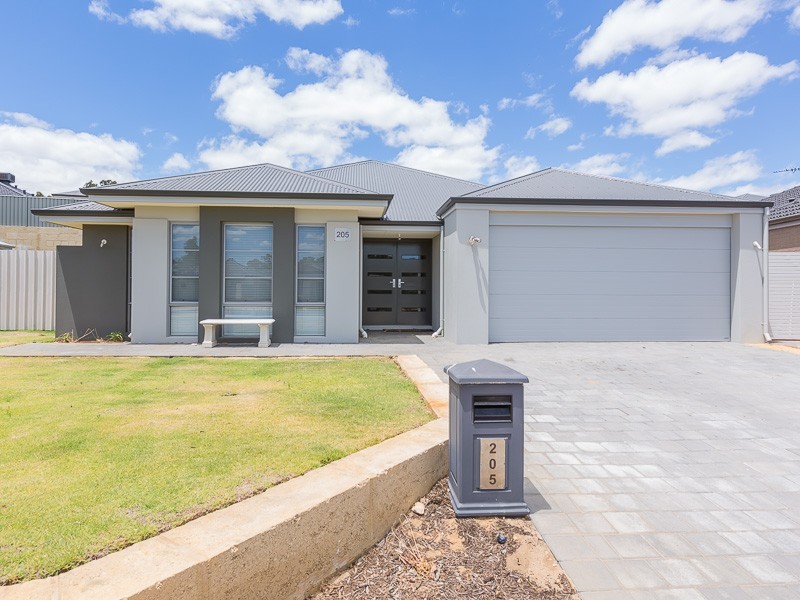 205 Lambeth Circle, Wellard WA 6170