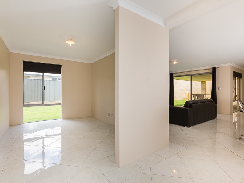 205 Lambeth Circle, Wellard WA 6170