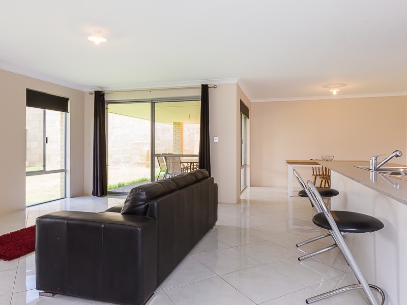 205 Lambeth Circle, Wellard WA 6170