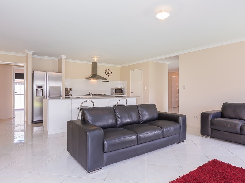 205 Lambeth Circle, Wellard WA 6170