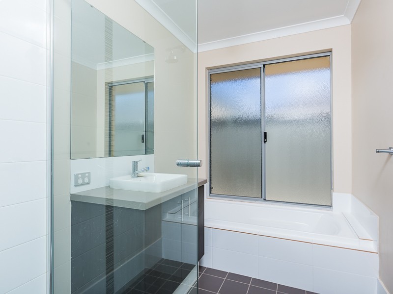 205 Lambeth Circle, Wellard WA 6170