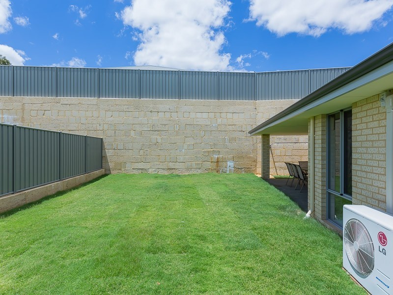 205 Lambeth Circle, Wellard WA 6170