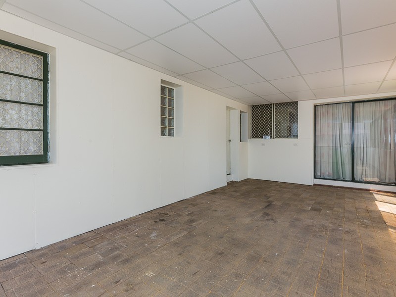 13 Beacham Crescent, Medina WA 6167