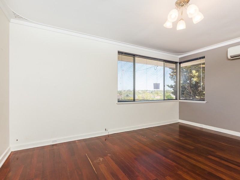 29 Barron Way, Orelia WA 6167