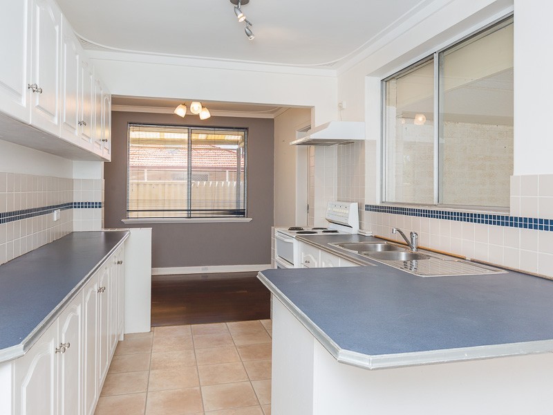 29 Barron Way, Orelia WA 6167
