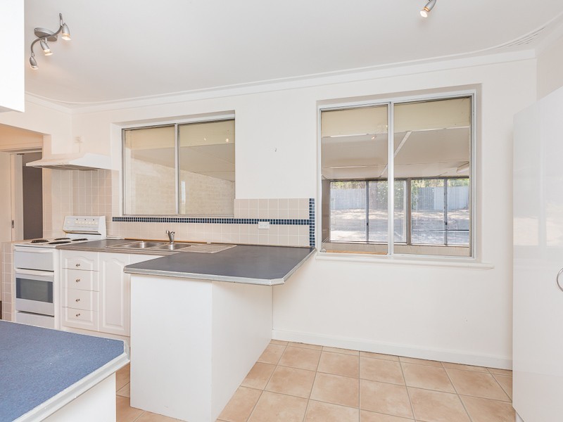 29 Barron Way, Orelia WA 6167