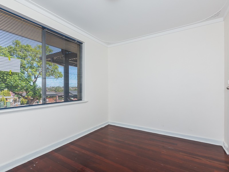 29 Barron Way, Orelia WA 6167